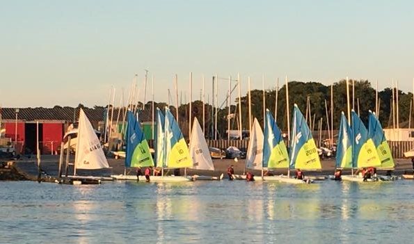 cropped_pic_of_all_boats_launching